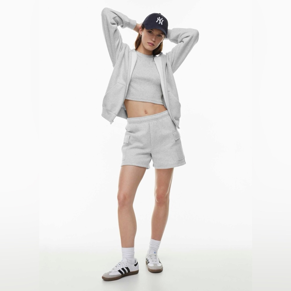 NWT Aritzia Cozy Fleece Mega Mid-Thigh Sweatshort